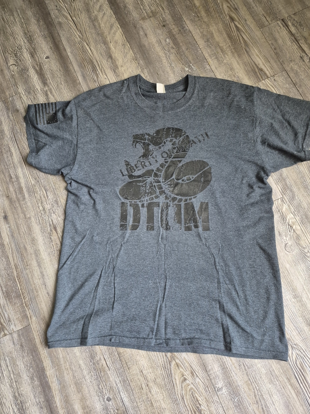 Gildan Dark Gray DONT TREAD ON ME with Snake Print